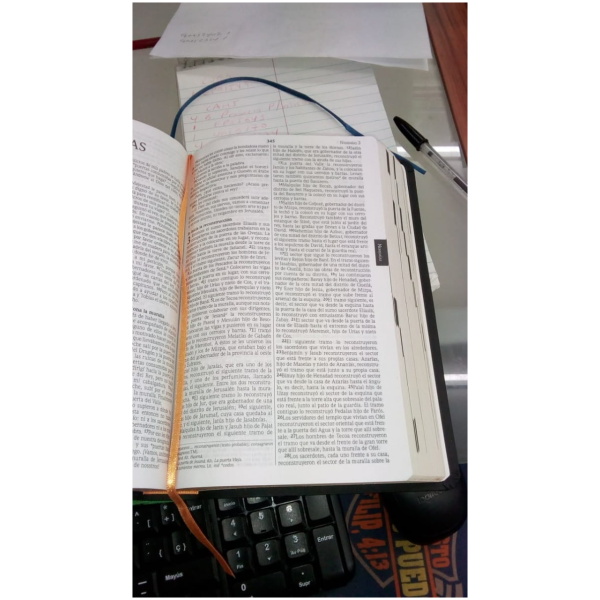 Biblia Mediana Ultrafina Nvi, Negro, Tipo Agenda, Imit Piel - Image 5