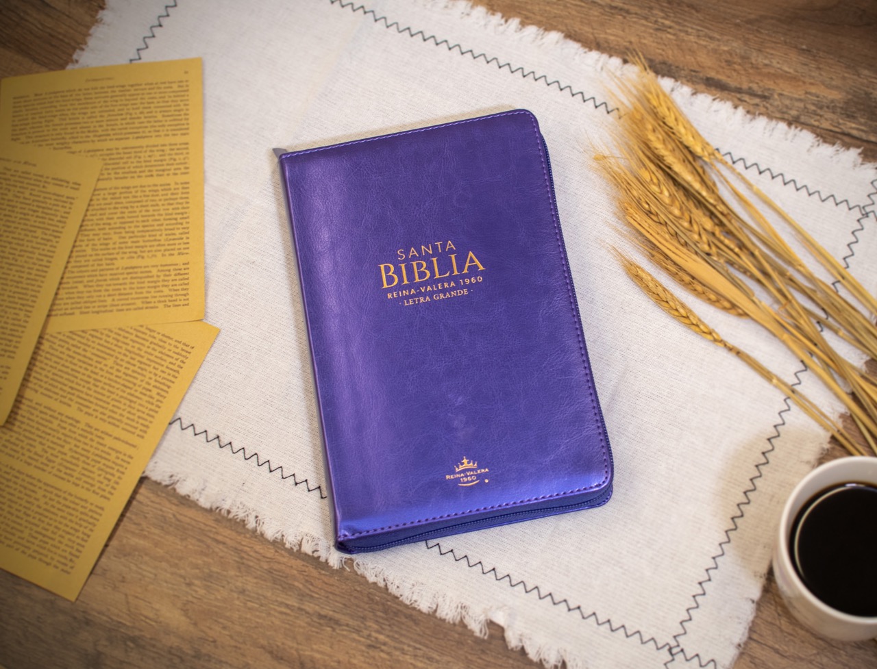 Biblia RVR1960 Clásica morada índice cierre 12.5pt 065PJR