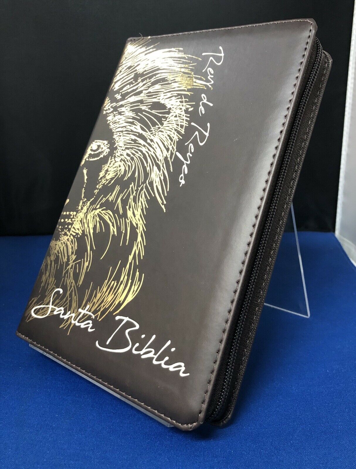 Biblia Rvr60 Piel Fabricada Café León Cierre Índice