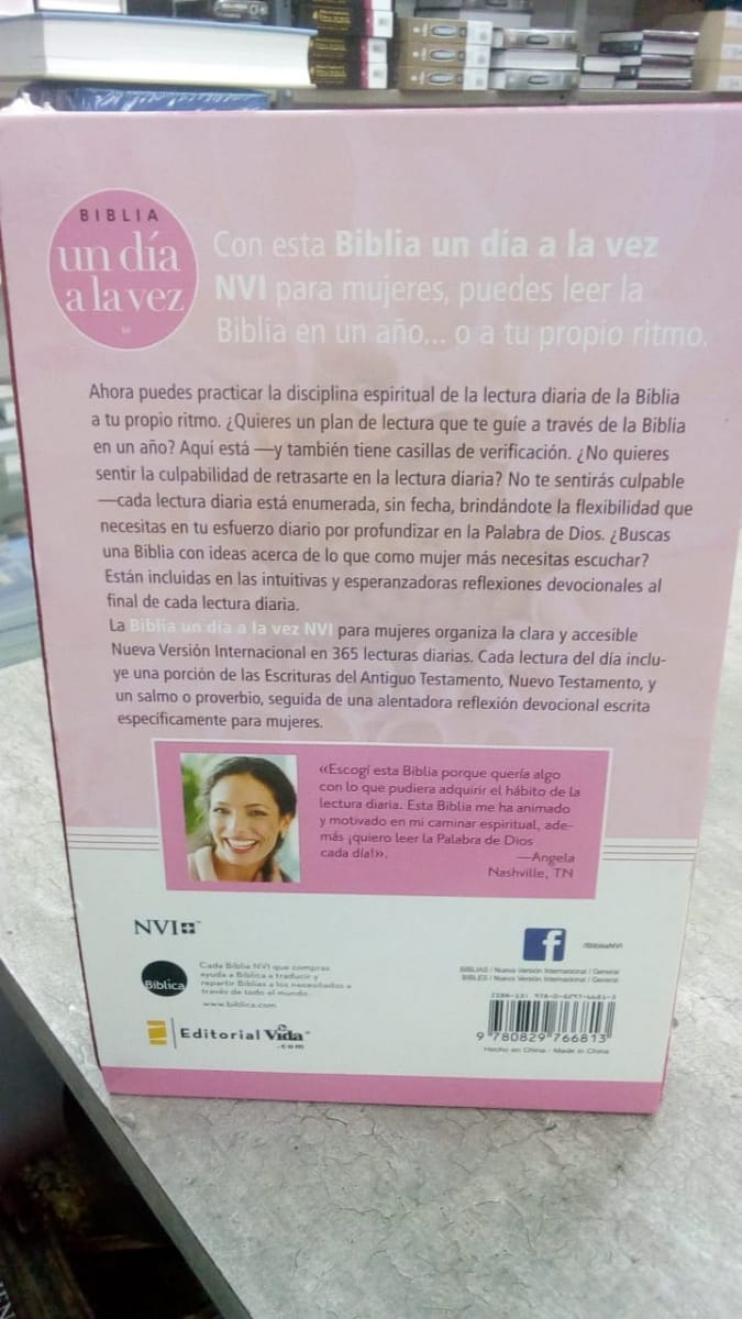 Biblia Un Día A La Vez Nvi, Color Rosa, Piel Italiana