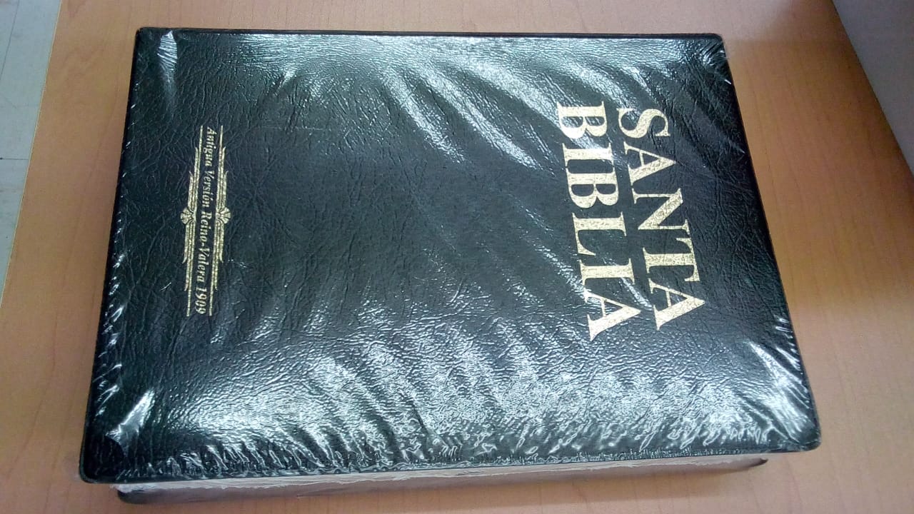 RVA 1909 tapa vinil tamaño manual negra con concordancia