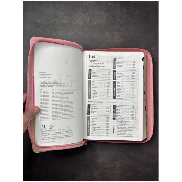Biblia RVR1960 Tricolor sup gig rosa fucsia verde im piel cierre índice 19pt - Image 2