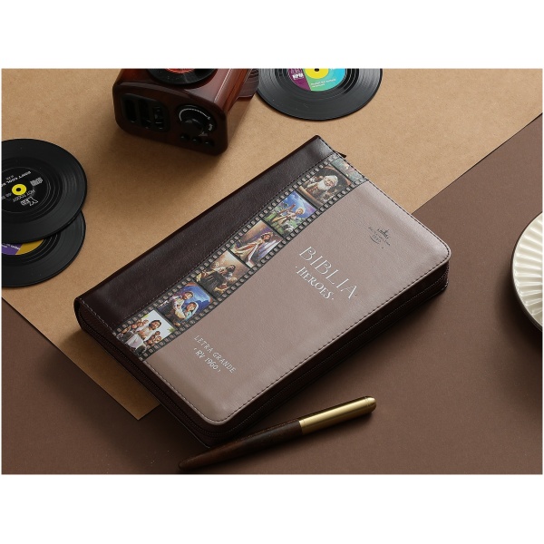 Biblia RVR1960 Heroes bitono cafe/cafe im piel cierre 12.5pt - Image 3