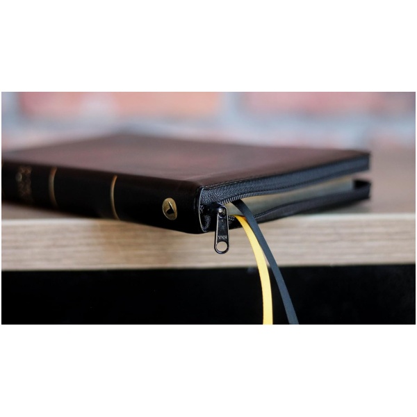 Biblia NBLA Ultrafina negro im piel manual cierre 10pt - Image 7