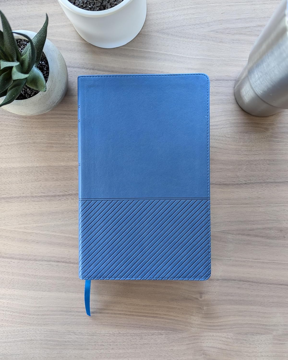 Biblia NTV Estudio diario vivir para jovenes con filament Azul sim piel 8.25pt