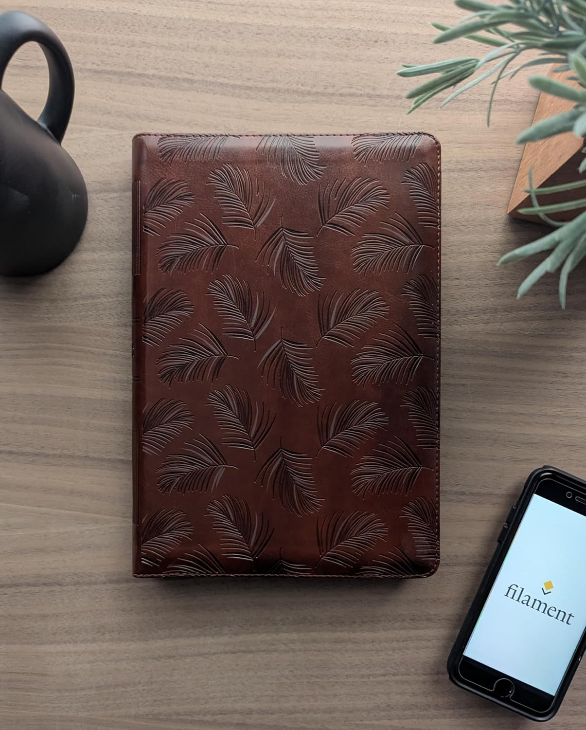Biblia NTV Ultrafina con filament palmera café sim piel lt gde cierre 10.25pt