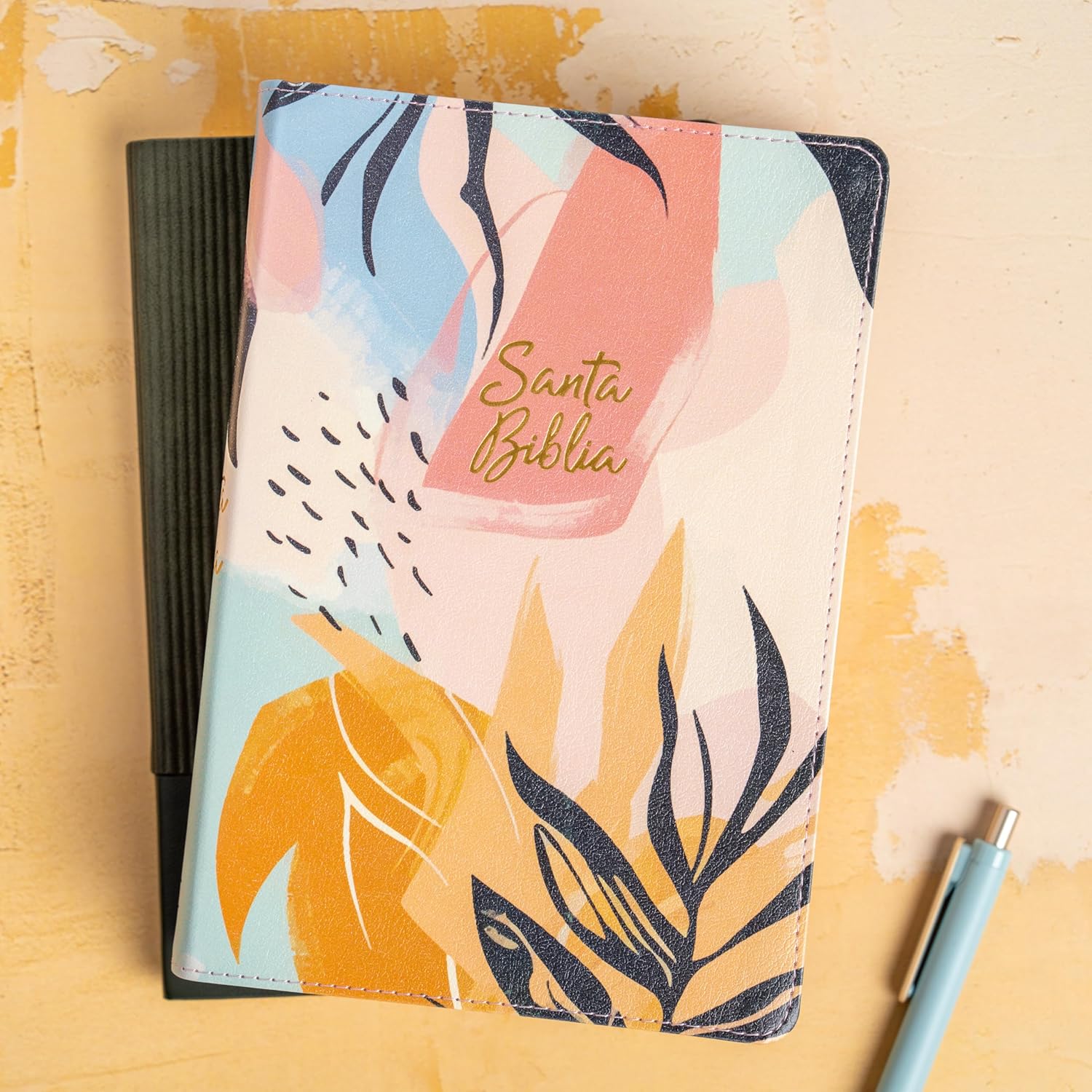 Biblia RVR1960 letra grande ed esp multicolor im piel manual 12pt - Image 6